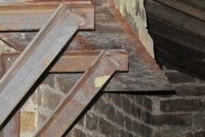 Gallow brackets for Chimney Breast Support